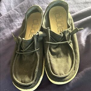 Hey Dude woMen's Black Loafers